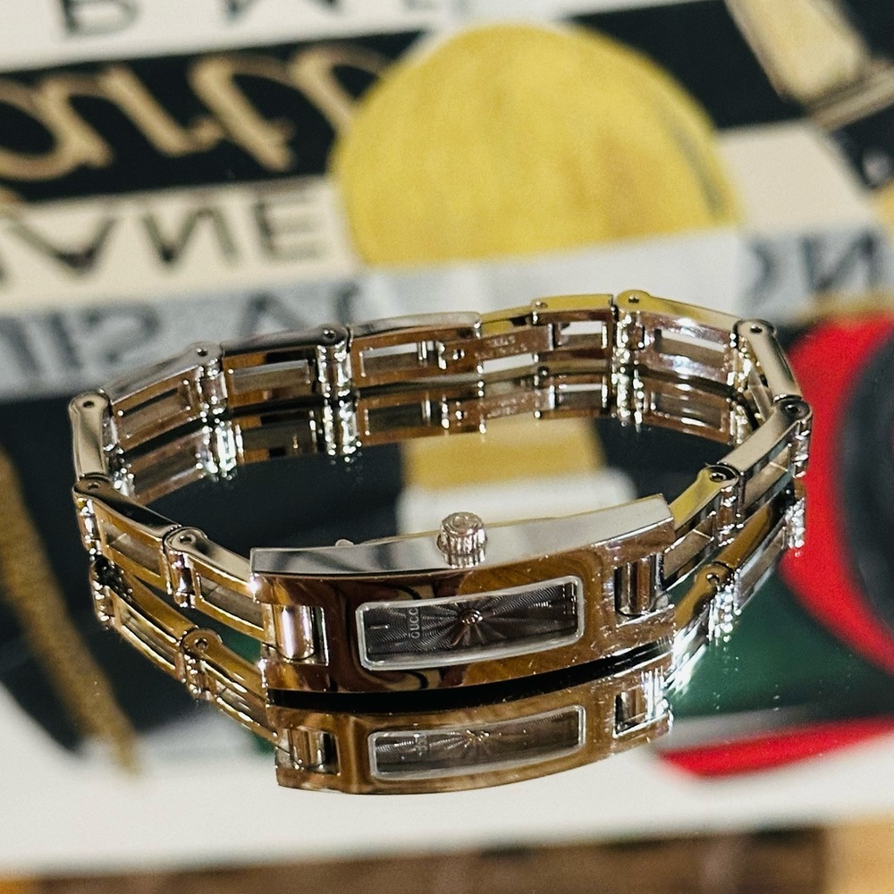 🔥 ❌SOLD ❌GUCCI WATCH BRACELET STAINLESS STEEL SIZE 6" w/ New Battery